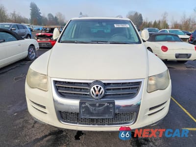 Piąte zdjęcie samochodu w środku: 2009 VOLKSWAGEN TOUAREG 2 V6 TDI VIN:WVGFM77L39D033213 - miniatura