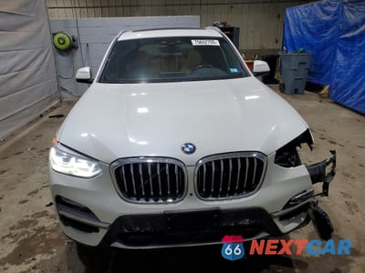 Piąte zdjęcie samochodu w środku: 2018 BMW X3 XDRIVE30I VIN:5UXTR9C58JLD63954 - miniatura