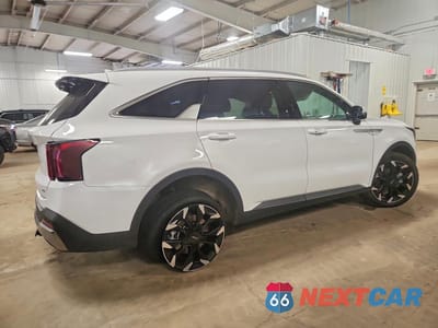Trzecie zdjęcie samochodu z tyłu: 2026 KIA SORENTO EX VIN:5XYRHDJF6TG424324 - miniatura