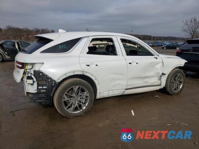 Trzecie zdjęcie samochodu z tyłu: 2025 GENESIS GV70 BASE VIN:5NMMADTB5SH023974 - miniatura