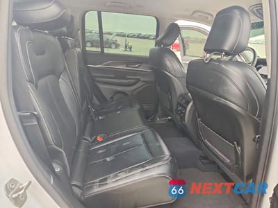 Zdjęcie 11 z 13 samochodu: 2023 JEEP GRAND CHEROKEE LIMITED VIN:1C4RJGBG9PC535070 - miniatura