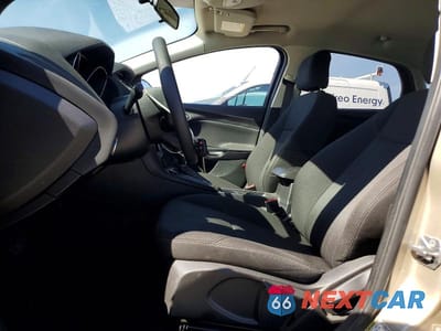 Zdjęcie 7 z 12 samochodu: 2017 FORD FOCUS SE VIN:1FADP3K23HL338764 - miniatura