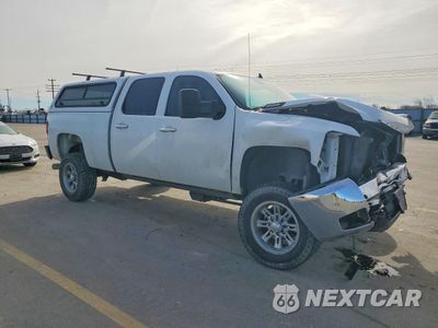 Czwarte zdjęcie samochodu z boku: 2008 CHEVROLET SILVERADO K2500 HEAVY DUTY VIN:1GCHK23658F116702 - miniatura