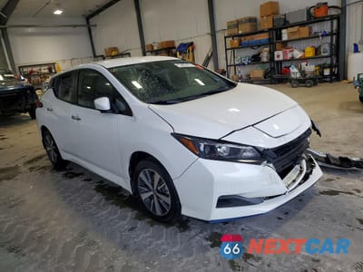 Czwarte zdjęcie samochodu z boku: 2022 NISSAN LEAF S PLUS VIN:1N4BZ1BV8NC561183 - miniatura