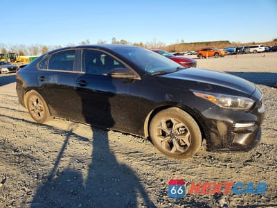 Czwarte zdjęcie samochodu z boku: 2021 KIA FORTE FE VIN:3KPF24AD9ME359194 - miniatura