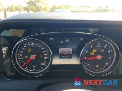 Zdjęcie 9 z 11 samochodu: 2017 MERCEDES-BENZ E 300 VIN:WDDZF4JB5HA179564 - miniatura