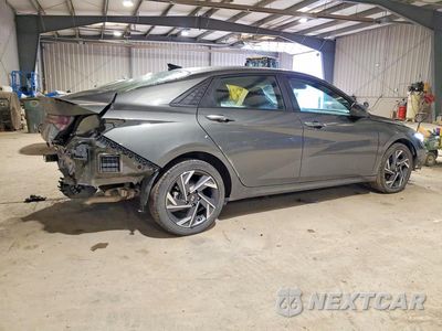 Trzecie zdjęcie samochodu z tyłu: 2025 HYUNDAI ELANTRA HYBRID SEL SPORT VIN:KMHLM4DJ1SU159743 - miniatura