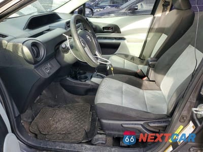 Zdjęcie 7 z 12 samochodu: 2013 TOYOTA PRIUS C VIN:JTDKDTB37D1548891 - miniatura