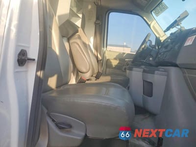 Zdjęcie 10 z 12 samochodu: 2022 FORD E350 UTILITY / SERVICE TRUCK VIN:1FDWE3FN9NDC20250 - miniatura