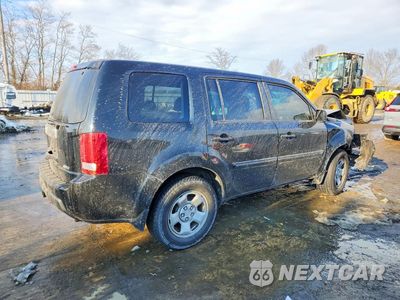 Trzecie zdjęcie samochodu z tyłu: 2011 HONDA PILOT LX VIN:5FNYF4H28BB106067 - miniatura