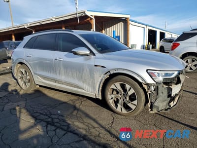 Czwarte zdjęcie samochodu z boku: 2022 AUDI E-TRON PREMIUM VIN:WA1AAAGE4NB007547 - miniatura
