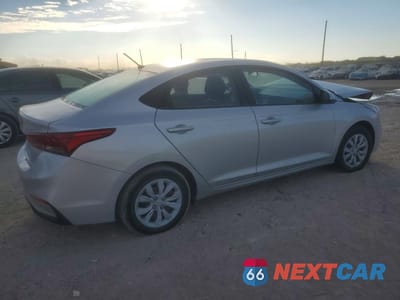 Trzecie zdjęcie samochodu z tyłu: 2019 HYUNDAI ACCENT SE VIN:3KPC24A36KE057630 - miniatura
