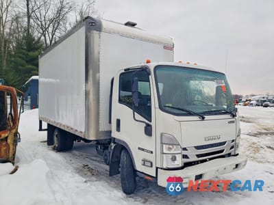 Czwarte zdjęcie samochodu z boku: 2024 ISUZU NPR BOX TRUCK VIN:54DB4W1D8RS201367 - miniatura