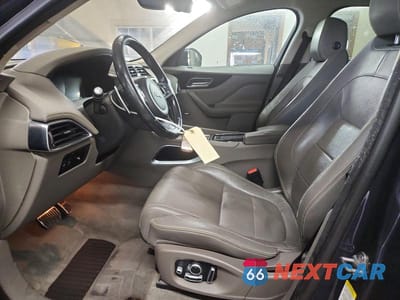 Zdjęcie 7 z 12 samochodu: 2019 JAGUAR F-PACE R - SPORT VIN:SADCL2FX9KA361605 - miniatura