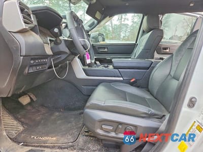 Zdjęcie 7 z 13 samochodu: 2025 TOYOTA TUNDRA LIMITED VIN:5TFWA5DB8SX289851 - miniatura