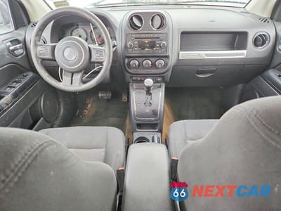 Zdjęcie 8 z 12 samochodu: 2016 JEEP COMPASS VIN:1C4NJDBB0GD662589 - miniatura