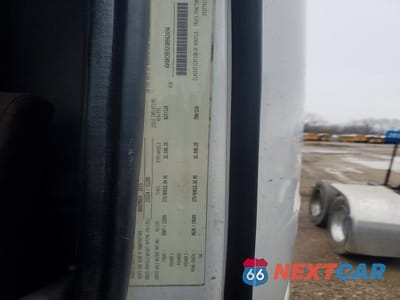 Zdjęcie 10 z 10 samochodu: 2016 VOLVO VN VNL VIN:4V4NC9EH2GN962494 - miniatura