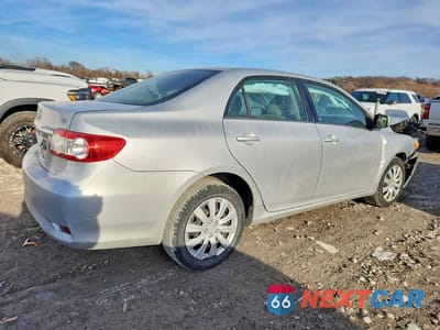 Trzecie zdjęcie samochodu z tyłu: 2013 TOYOTA COROLLA BASE VIN:5YFBU4EE4DP076566 - miniatura