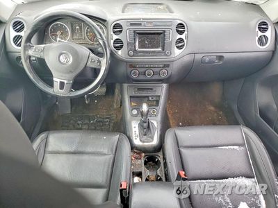 Zdjęcie 8 z 12 samochodu: 2016 VOLKSWAGEN TIGUAN S VIN:WVGAV7AX4GW509389 - miniatura