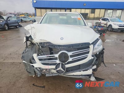 Piąte zdjęcie samochodu w środku: 2017 MERCEDES-BENZ GLE 350 4MATIC VIN:4JGDA5HB3HA948315 - miniatura