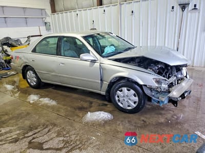 Czwarte zdjęcie samochodu z boku: 2000 TOYOTA CAMRY CE VIN:4T1BG22K0YU681906 - miniatura