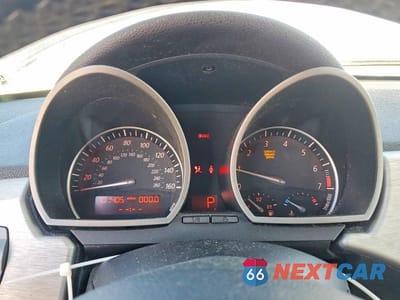 Zdjęcie 9 z 12 samochodu: 2003 BMW Z4 2.5 VIN:4USBT334X3LS43540 - miniatura