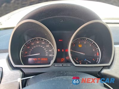 Zdjęcie 9 z 12 samochodu: 2003 BMW Z4 2.5 VIN:4USBT334X3LS43540 - miniatura