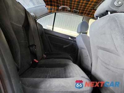 Zdjęcie 10 z 12 samochodu: 2003 VOLKSWAGEN JETTA GLS TDI VIN:3VWSP29M03M141526 - miniatura