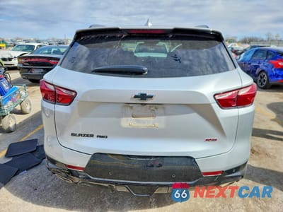 Zdjęcie 6 z 13 samochodu: 2021 CHEVROLET BLAZER RS VIN:3GNKBKRS9MS520982 - miniatura