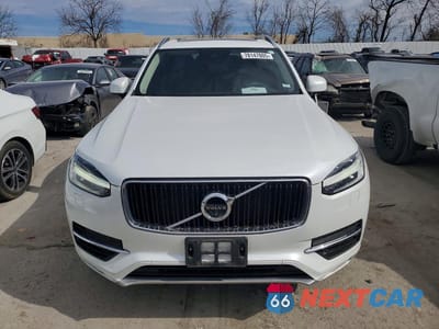 Piąte zdjęcie samochodu w środku: 2018 VOLVO XC90 T6 VIN:YV4A22PKXJ1322588 - miniatura
