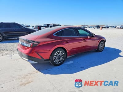 Trzecie zdjęcie samochodu z tyłu: 2024 HYUNDAI SONATA HYBRID LIMITED VIN:KMHL54JJ5RA093839 - miniatura