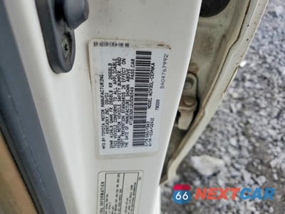 Zdjęcie 12 z 12 samochodu: 2002 TOYOTA CAMRY LE VIN:4T1BE32K12U506549 - miniatura