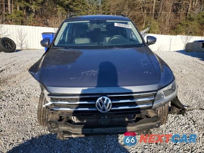 Piąte zdjęcie samochodu w środku: 2020 VOLKSWAGEN TIGUAN SE VIN:3VV2B7AX5LM038558 - miniatura