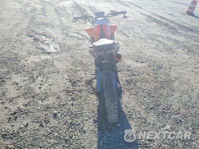 Czwarte zdjęcie samochodu z boku: 2023 KTM 790 DUKE VIN:LCETU7408PH700364 - miniatura