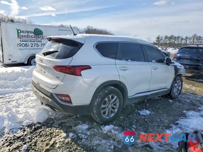 Trzecie zdjęcie samochodu z tyłu: 2019 HYUNDAI SANTA FE SE 2.4L VIN:5NMS2CAD6KH060454 - miniatura