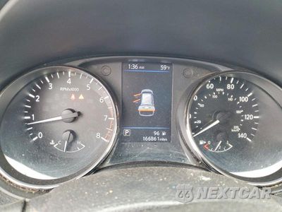 Zdjęcie 9 z 12 samochodu: 2018 NISSAN ROGUE S VIN:KNMAT2MT7JP571800 - miniatura