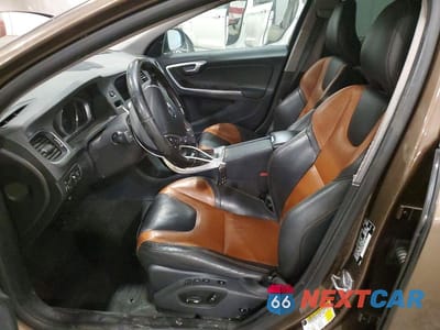 Zdjęcie 7 z 11 samochodu: 2016 VOLVO V60 CROSS COUNTRY PLATINUM VIN:YV4612HM9G1007802 - miniatura