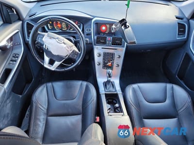 Zdjęcie 8 z 12 samochodu: 2017 VOLVO XC60 T6 DYNAMIC VIN:YV449MRR5H2127095 - miniatura