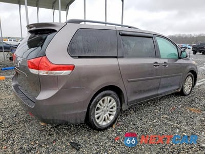 Trzecie zdjęcie samochodu z tyłu: 2011 TOYOTA SIENNA XLE 8-PASSENGER VIN:5TDYK3DC8BS166088 - miniatura