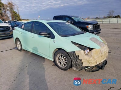 Czwarte zdjęcie samochodu z boku: 2016 TOYOTA PRIUS VIN:JTDKARFU1G3027995 - miniatura