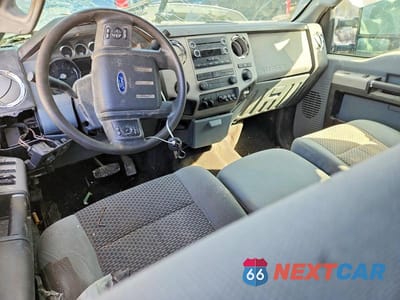 Zdjęcie 8 z 13 samochodu: 2015 FORD F350 SUPER DUTY VIN:1FT8W3B68FEC23631 - miniatura