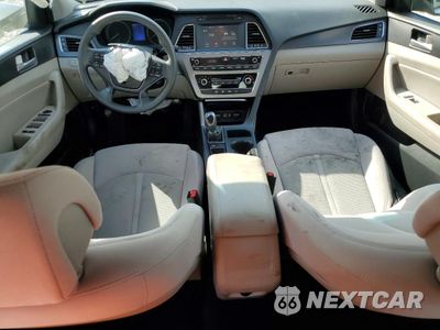Zdjęcie 8 z 14 samochodu: 2017 HYUNDAI SONATA SPORT VIN:5NPE34AF8HH535017 - miniatura