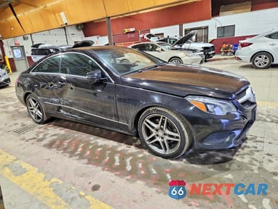 Czwarte zdjęcie samochodu z boku: 2014 MERCEDES-BENZ E 350 4MATIC VIN:WDDKJ8JB0EF240891 - miniatura