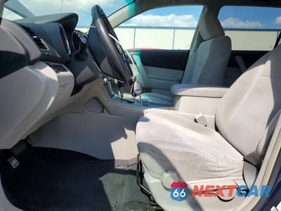 Zdjęcie 7 z 12 samochodu: 2011 TOYOTA HIGHLANDER BASE VIN:5TDZA3EH0BS016798 - miniatura