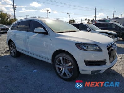 Czwarte zdjęcie samochodu z boku: 2015 AUDI Q7 PREMIUM PLUS VIN:WA1LGAFE5FD001013 - miniatura
