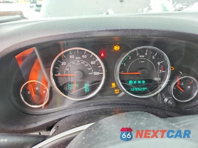 Zdjęcie 9 z 13 samochodu: 2017 JEEP WRANGLER UNLIMITED SAHARA VIN:1C4BJWEG6HL668068 - miniatura