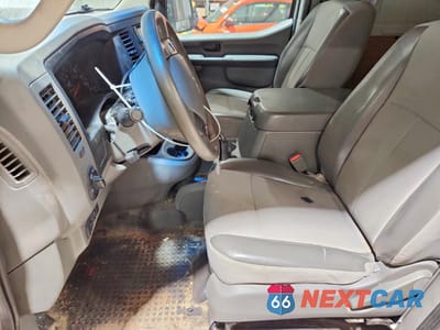 Zdjęcie 7 z 13 samochodu: 2014 NISSAN NV 1500 DELIVERY VAN VIN:1N6AF0LY7EN110488 - miniatura