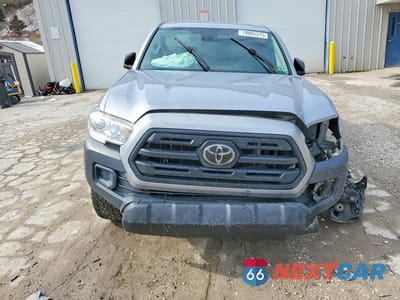 Piąte zdjęcie samochodu w środku: 2019 TOYOTA TACOMA SR VIN:5TFSX5EN7KX068330 - miniatura