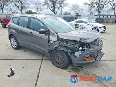Czwarte zdjęcie samochodu z boku: 2014 FORD ESCAPE S VIN:1FMCU0F71EUB99836 - miniatura