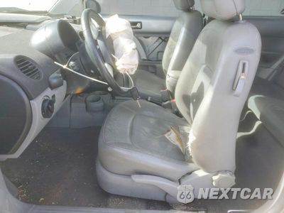 Zdjęcie 7 z 12 samochodu: 2002 VOLKSWAGEN NEW BEETLE GLX VIN:3VWDD21C62M422717 - miniatura